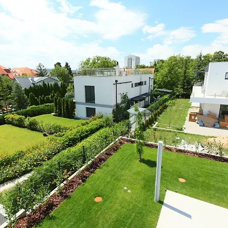 Gorazd Nyaralohaz * באלאטונפורד